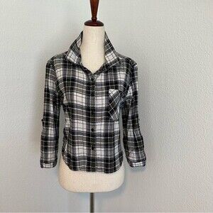 Cropped Flannel Black White Button Front Pocket 3/4 Sleeve Love Cameron Top M